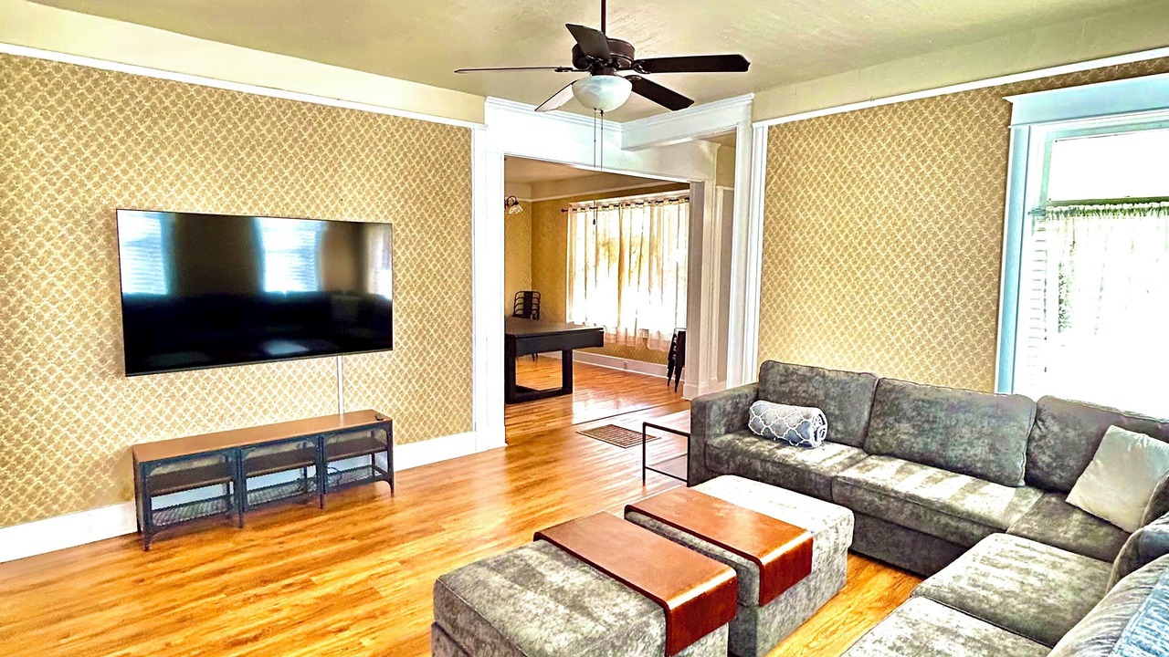 Photo of Livingroom in Holladay
