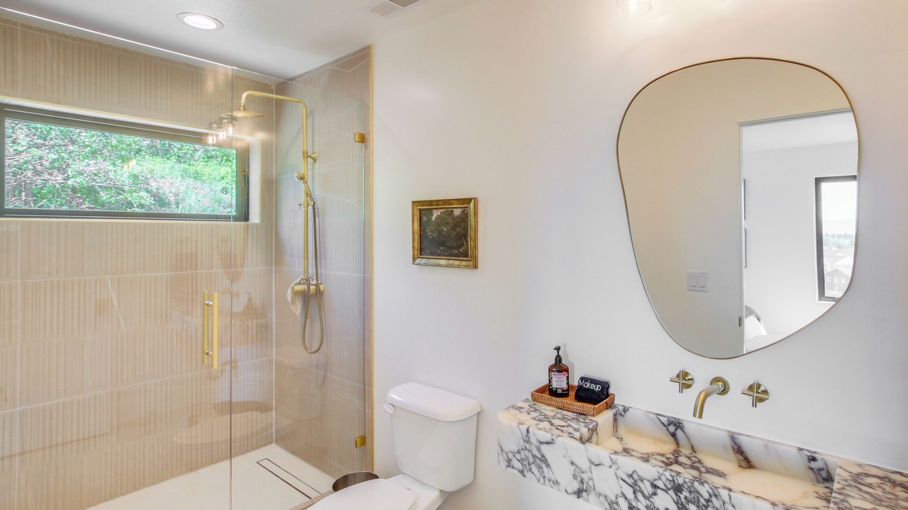 Photo of Bathroom in Garden City