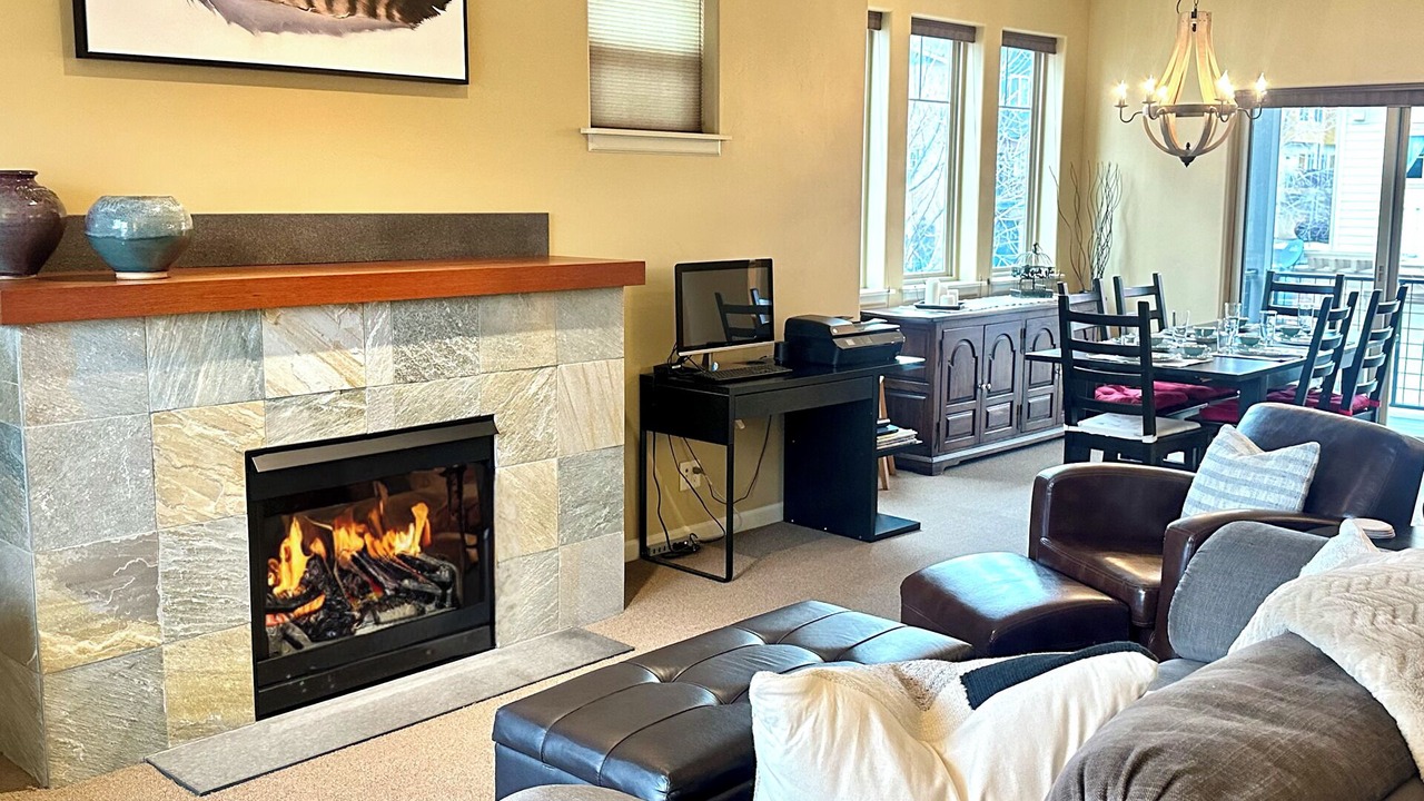 Photo of Livingroom in Hailey