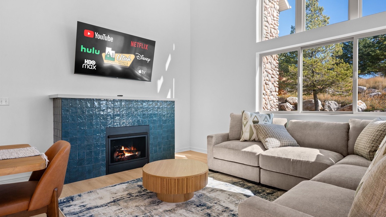 Photo of Livingroom in Wolf Creek