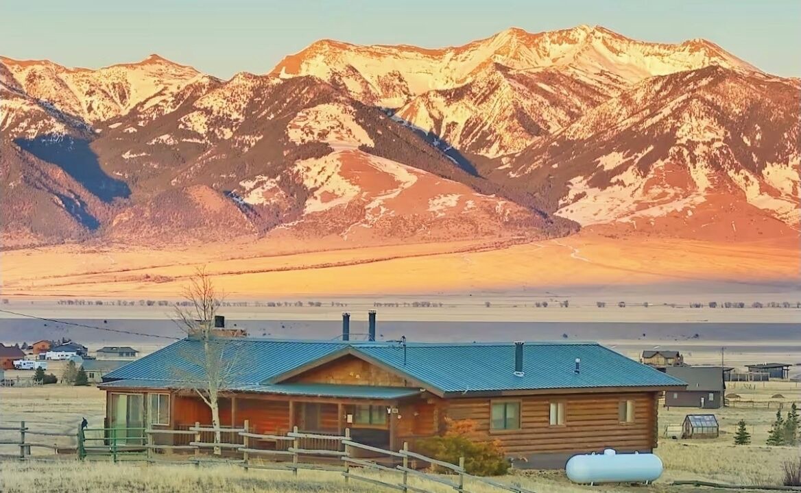 Photo of Outdoor in Shining Mountains