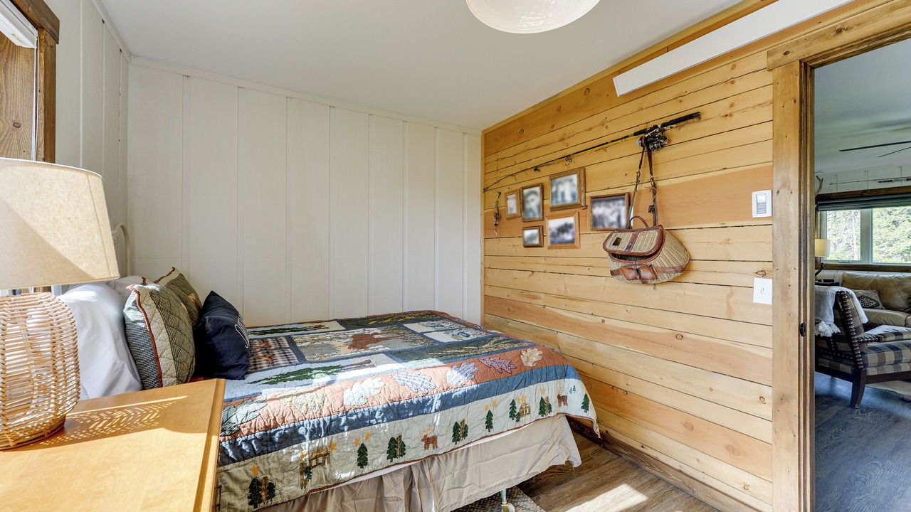 Photo of Bedroom in Game Creek