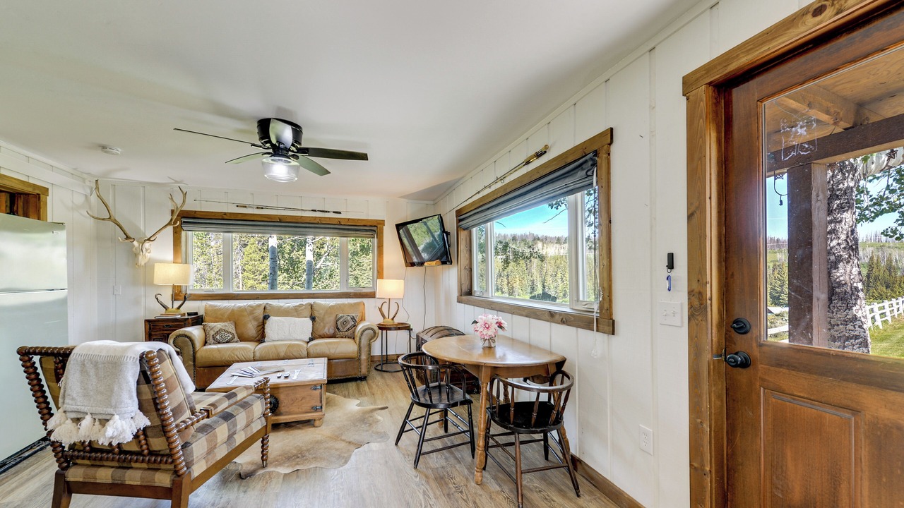 Photo of Bedroom in Game Creek