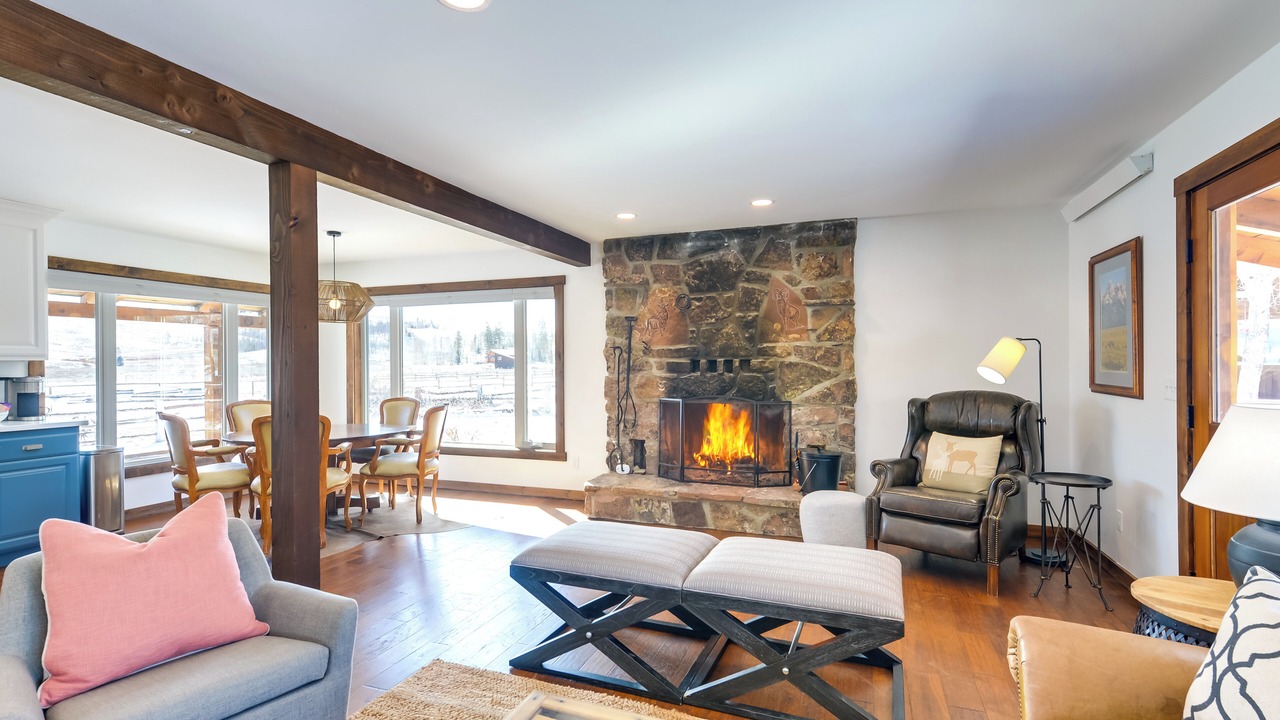 Photo of Livingroom in Game Creek