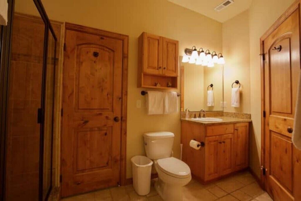 Photo of Bathroom in Wolf Creek