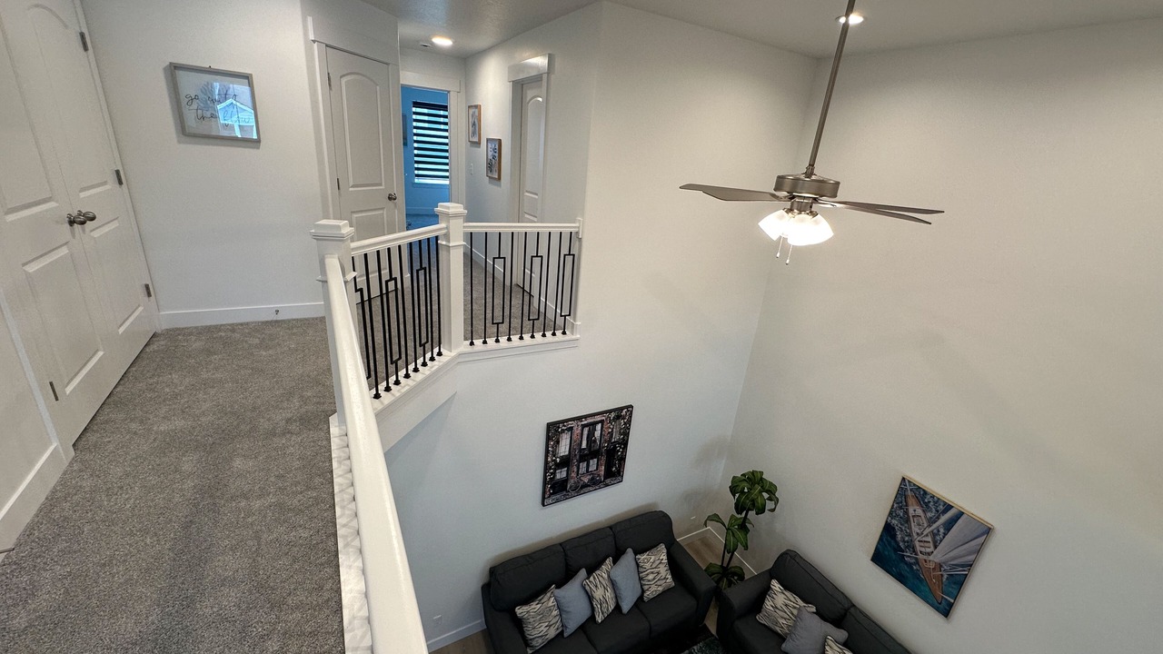 Photo of Livingroom in Lehi