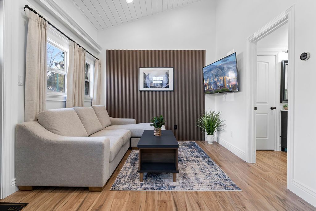 Photo of Livingroom in Lower Avenues