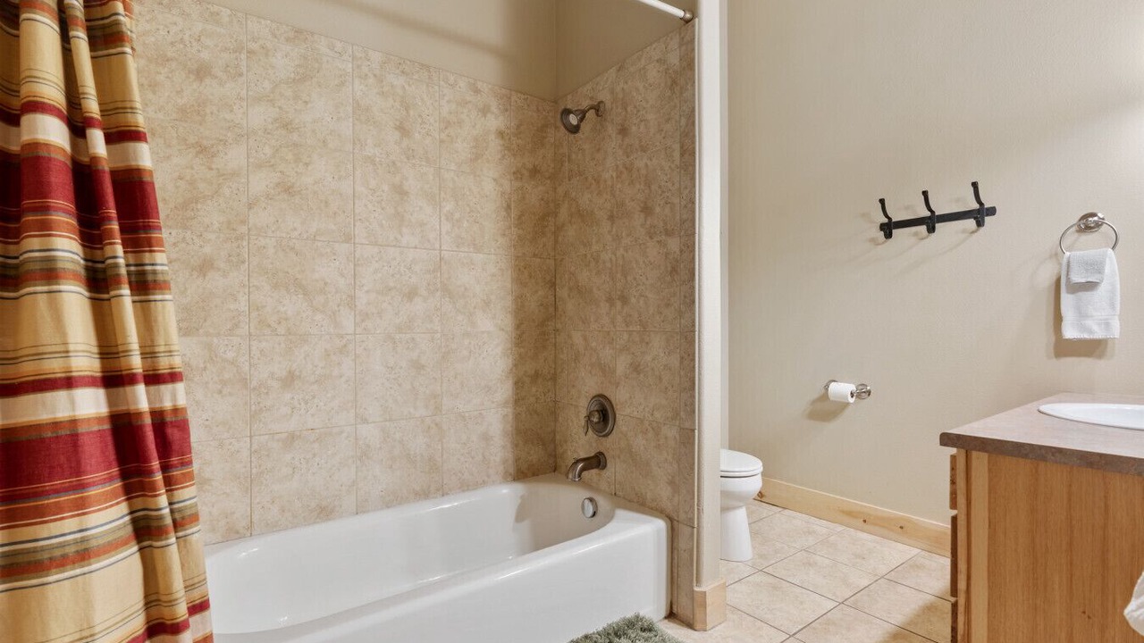 Photo of Bathroom in Harbor Village