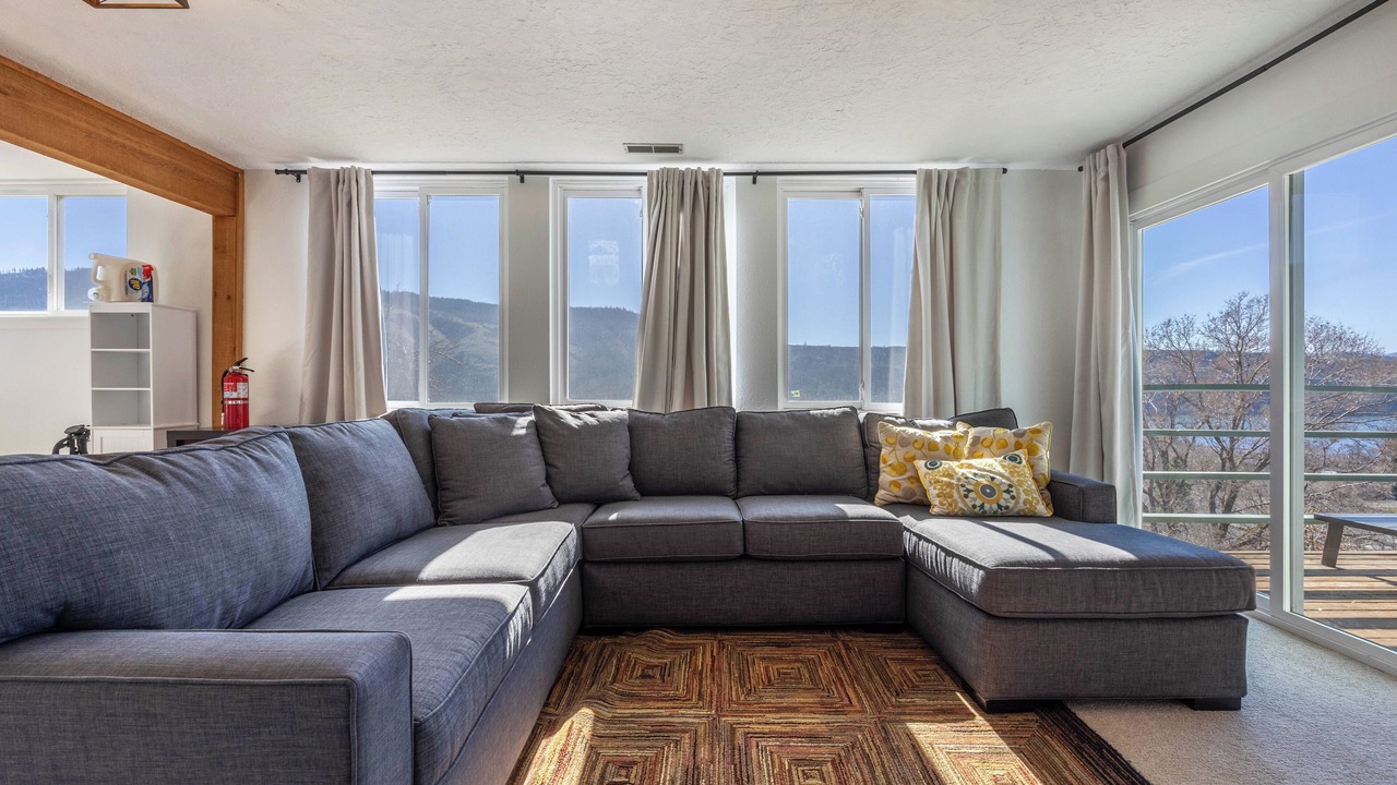 Photo of Livingroom in Lyle