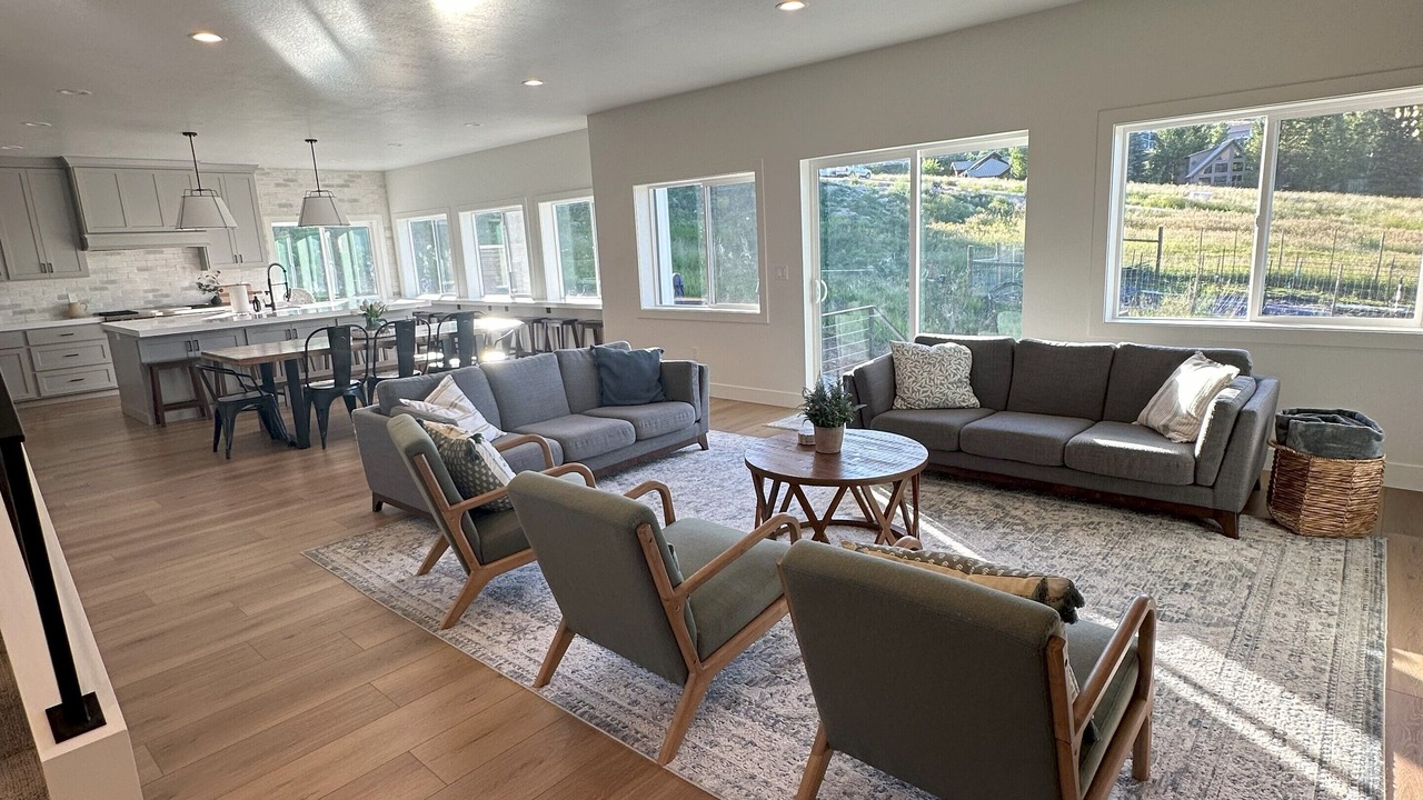 Photo of Livingroom in Harbor Village