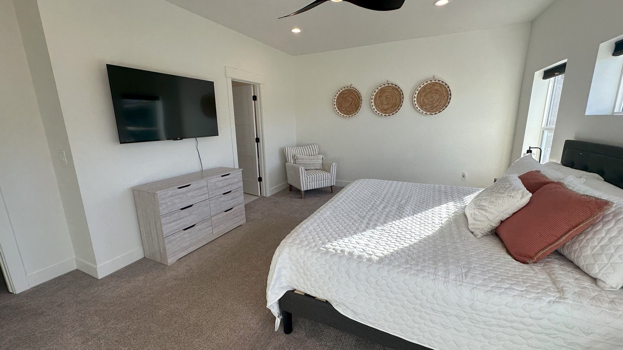 Photo of Bedroom in Harbor Village