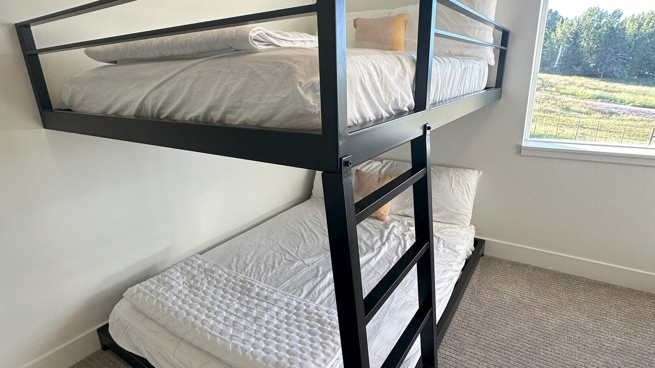 Photo of Bedroom in Harbor Village