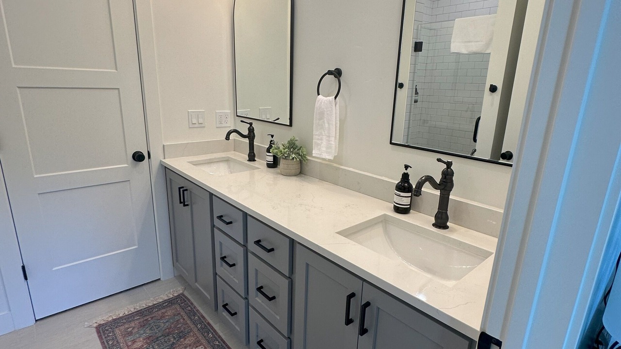 Photo of Bathroom in Harbor Village