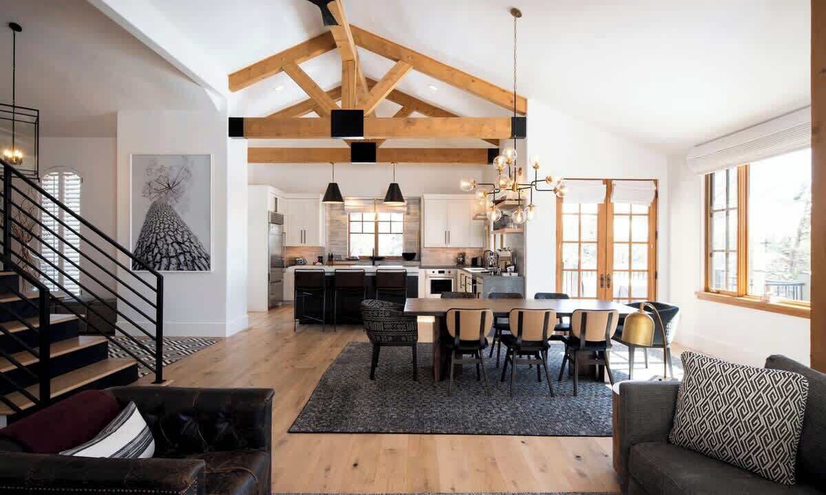 Photo of Livingroom in Elkhorn Village