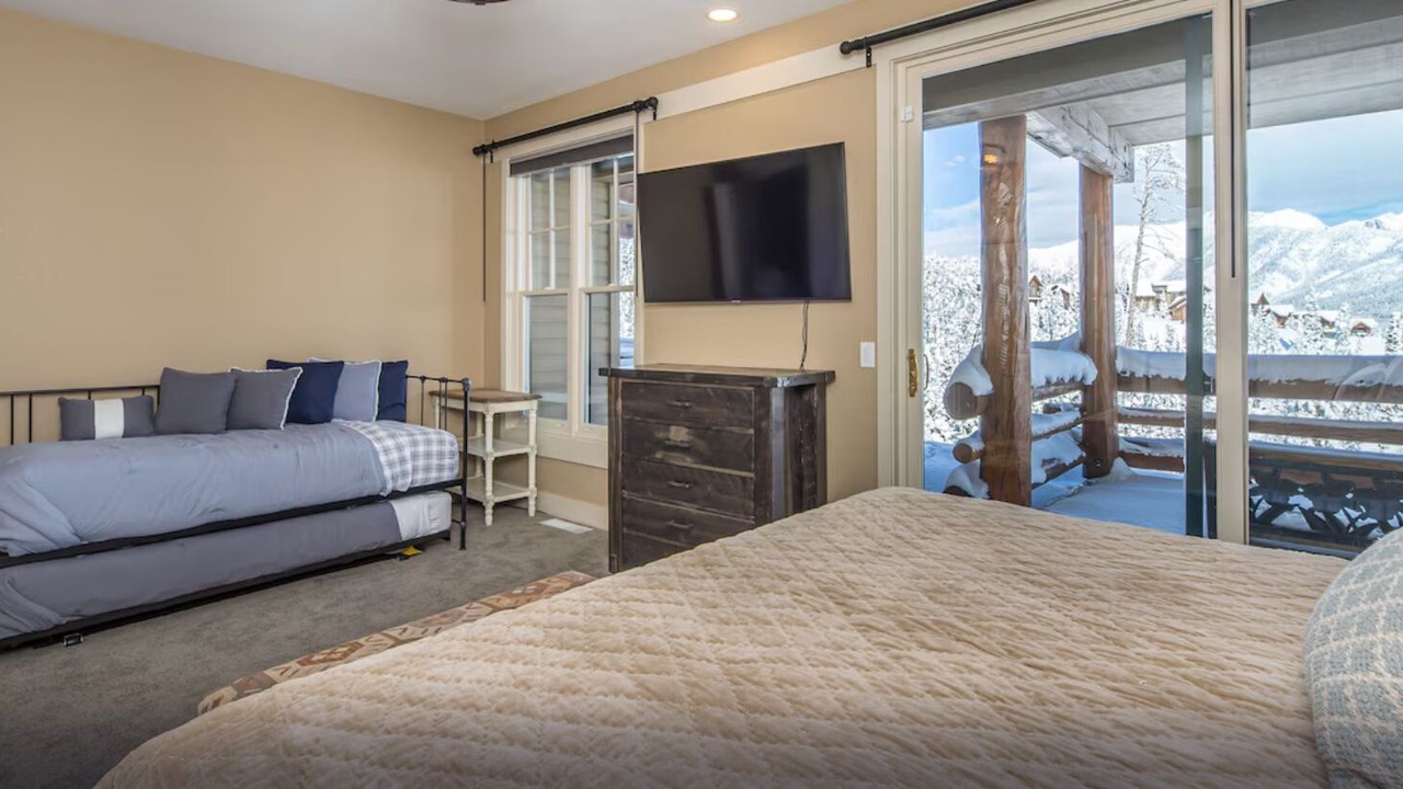 Photo of Bedroom in Saddle Ridge