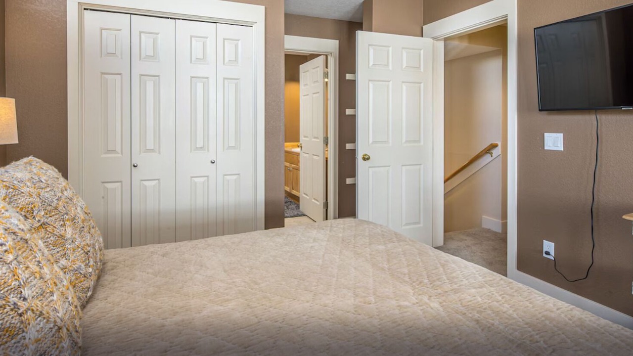 Photo of Bedroom in Saddle Ridge