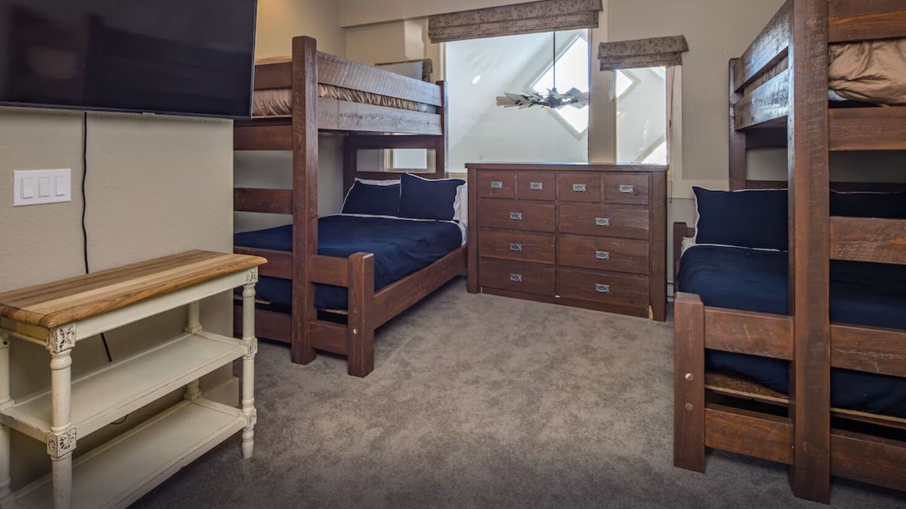 Photo of Bedroom in Saddle Ridge