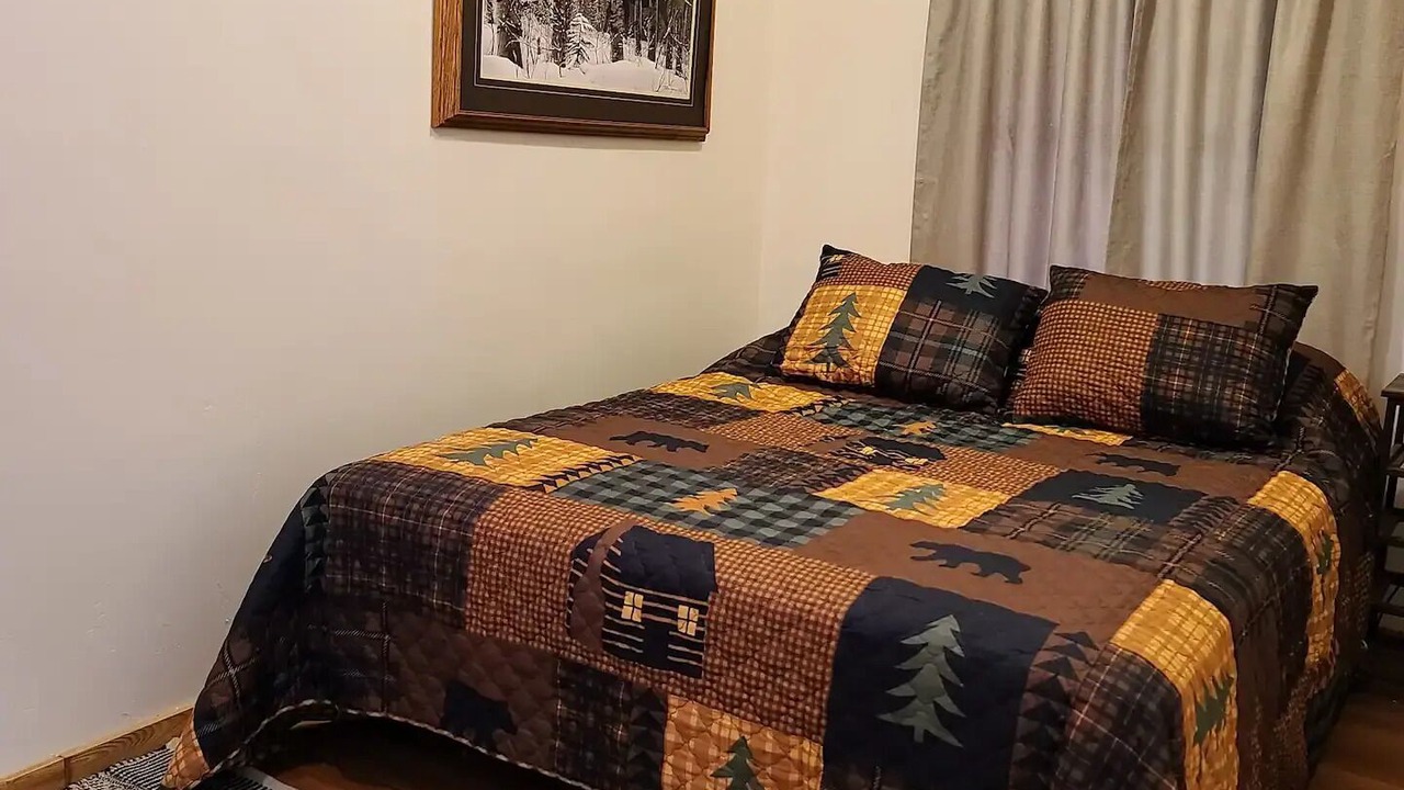 Photo of Bedroom in Irwin