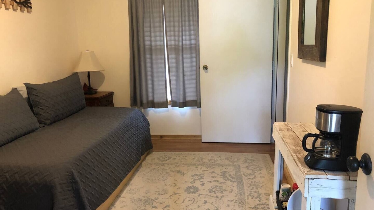 Photo of Bedroom in Irwin