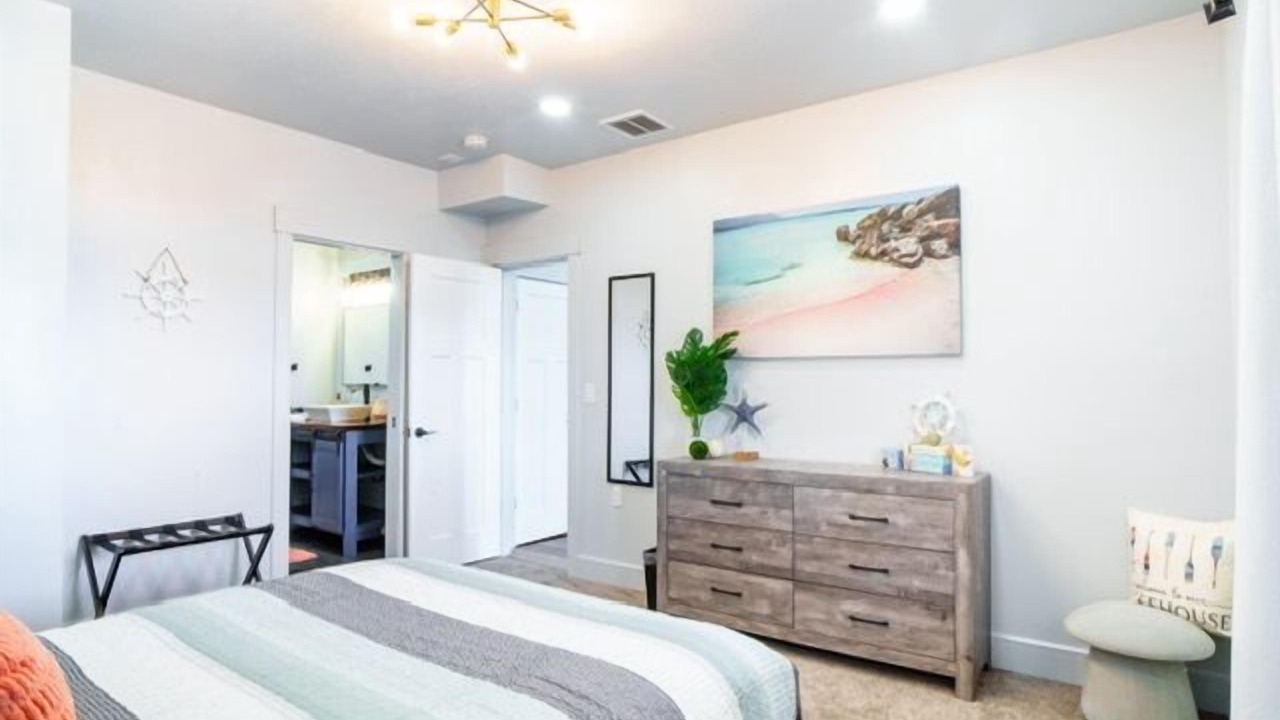 Photo of Bathroom in Harbor Village