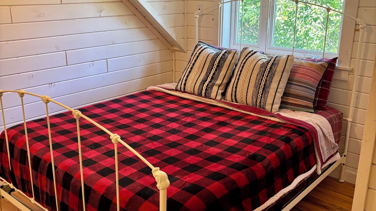 Photo of Bedroom in Kalispell