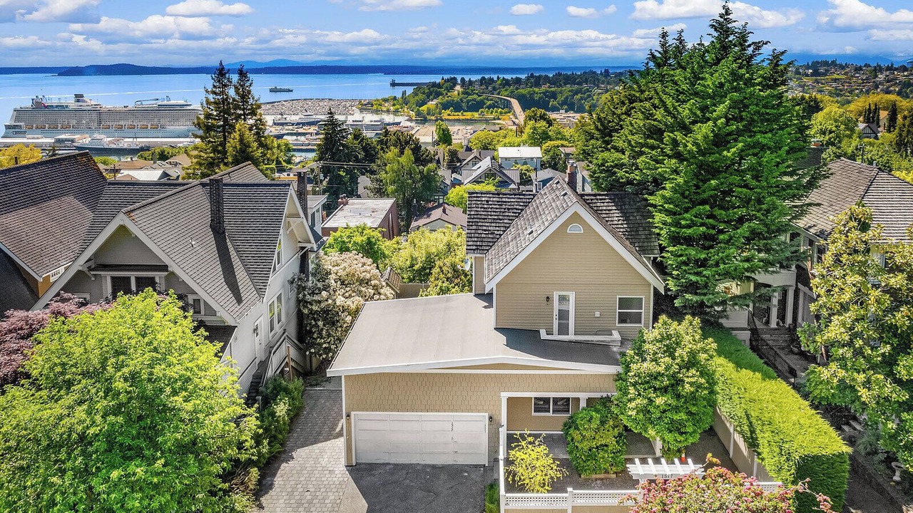 Photo of Outdoor in West Queen Anne