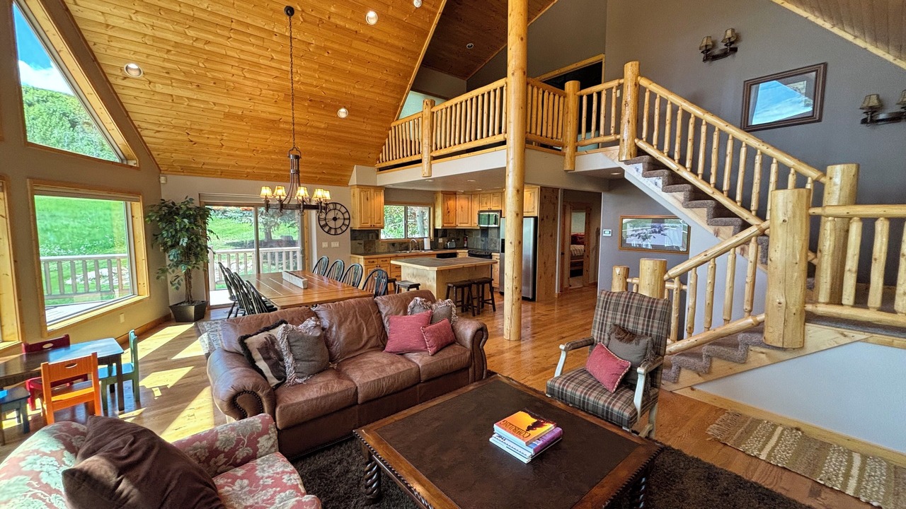 Photo of Livingroom in Harbor Village