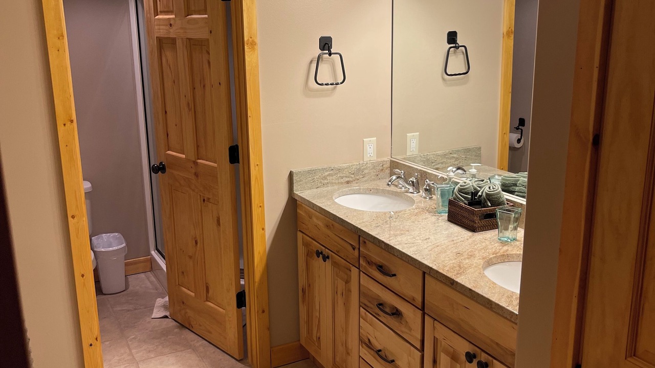 Photo of Bathroom in Harbor Village