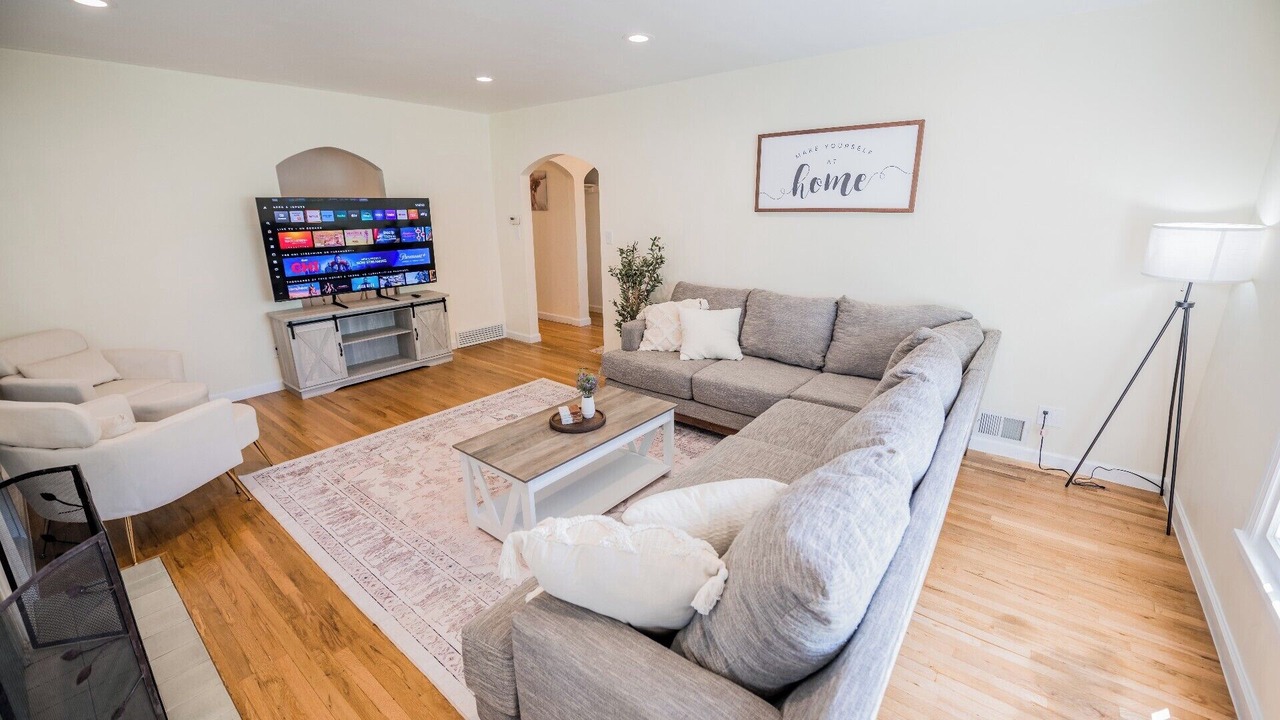 Photo of Livingroom in South Salt Lake
