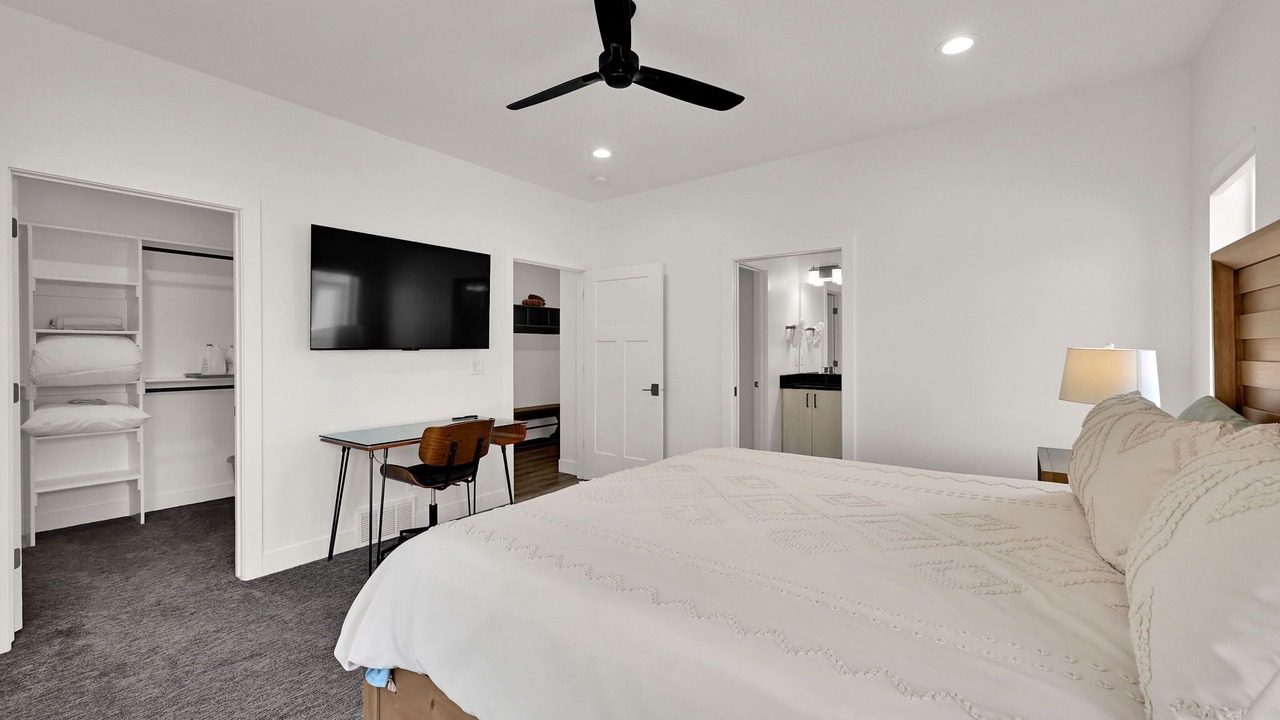 Photo of Bedroom in Wolf Creek