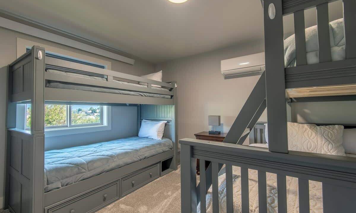 Photo of Bedroom in Victor