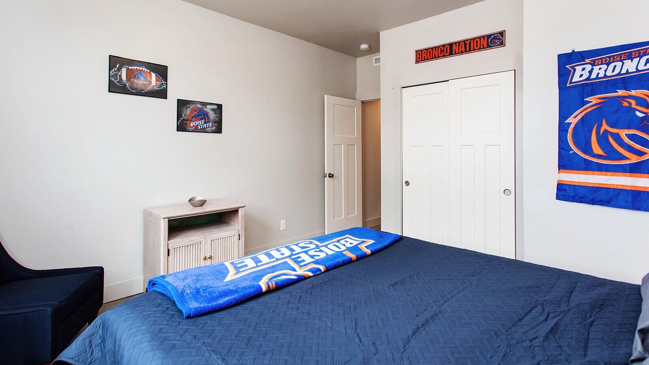 Photo of Bedroom in Kimberly