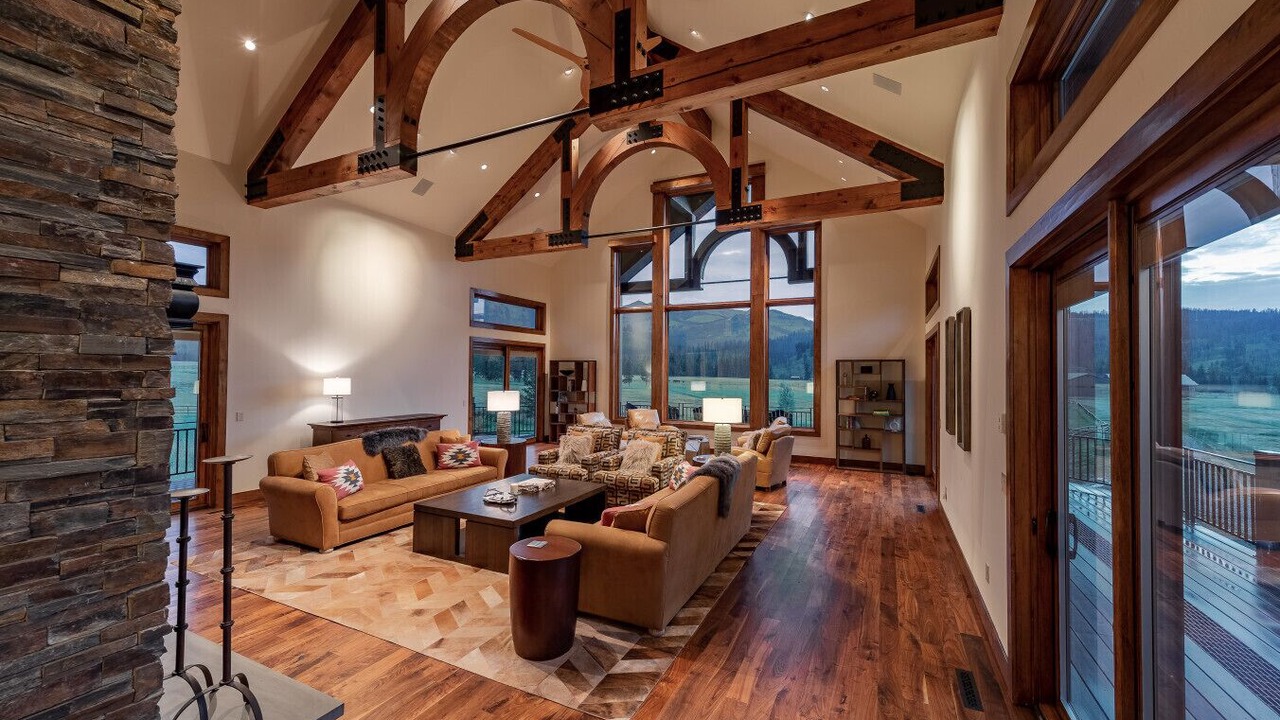 Photo of Livingroom in Game Creek