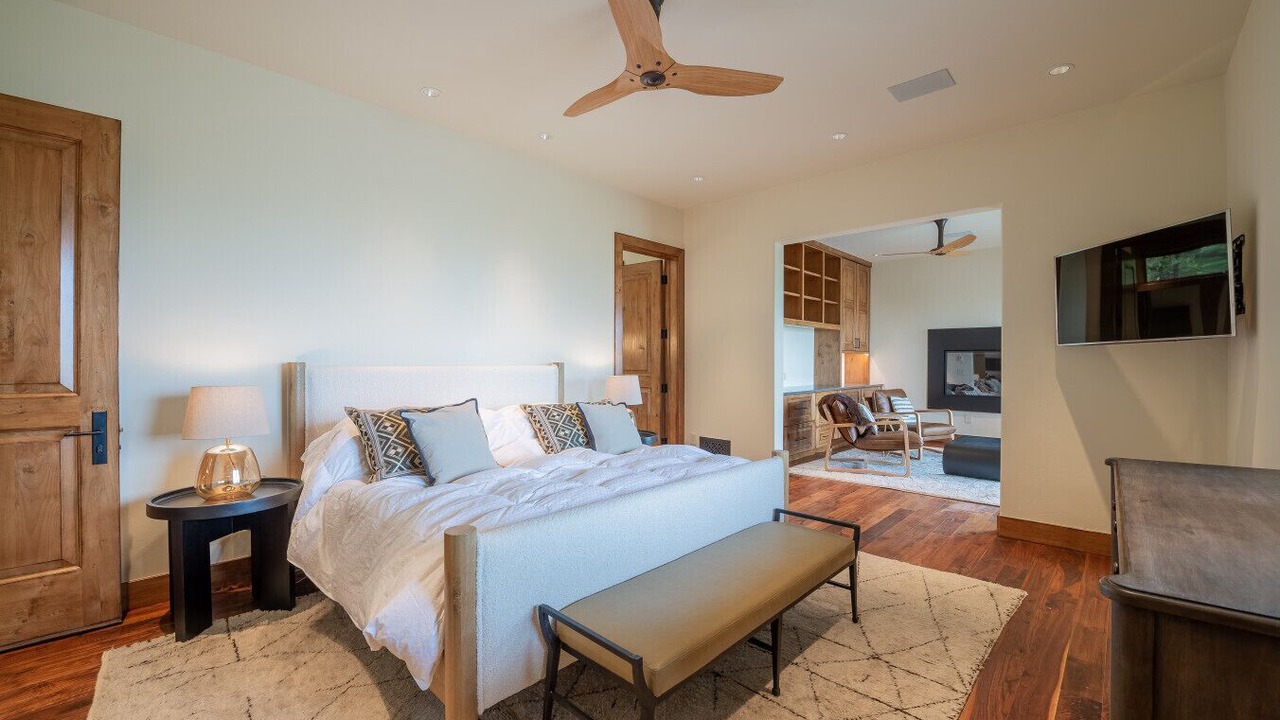 Photo of Bedroom in Game Creek