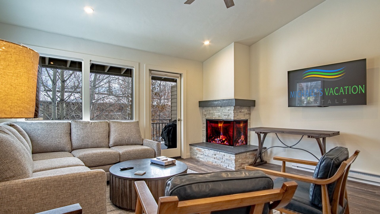 Photo of Livingroom in Warm Springs
