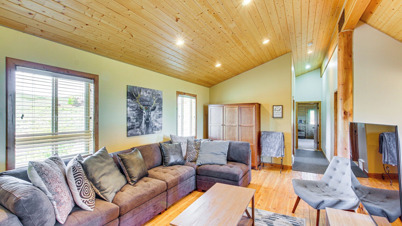 Photo of Livingroom in Sweetwater