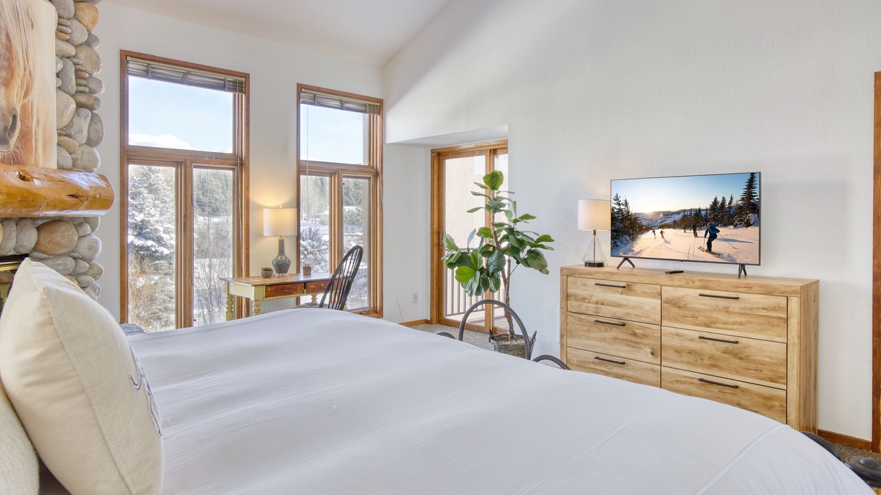 Photo of Bedroom in Elkhorn Village
