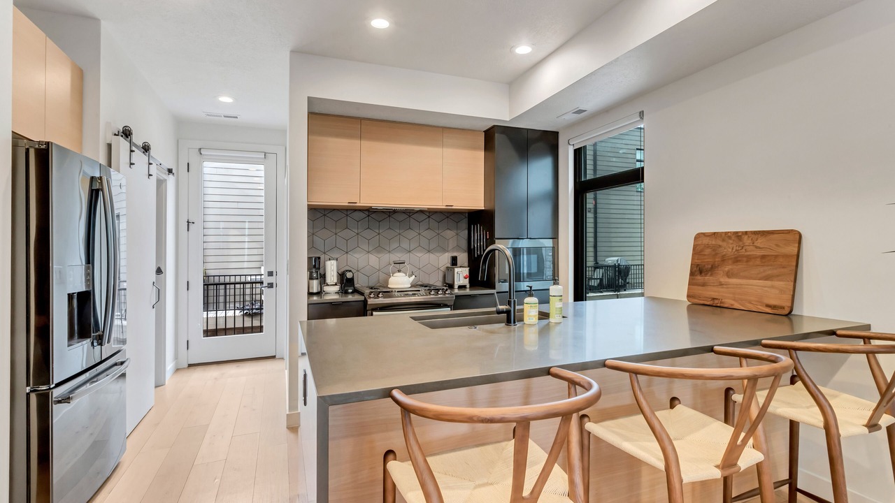 Photo of Kitchen in People's Freeway