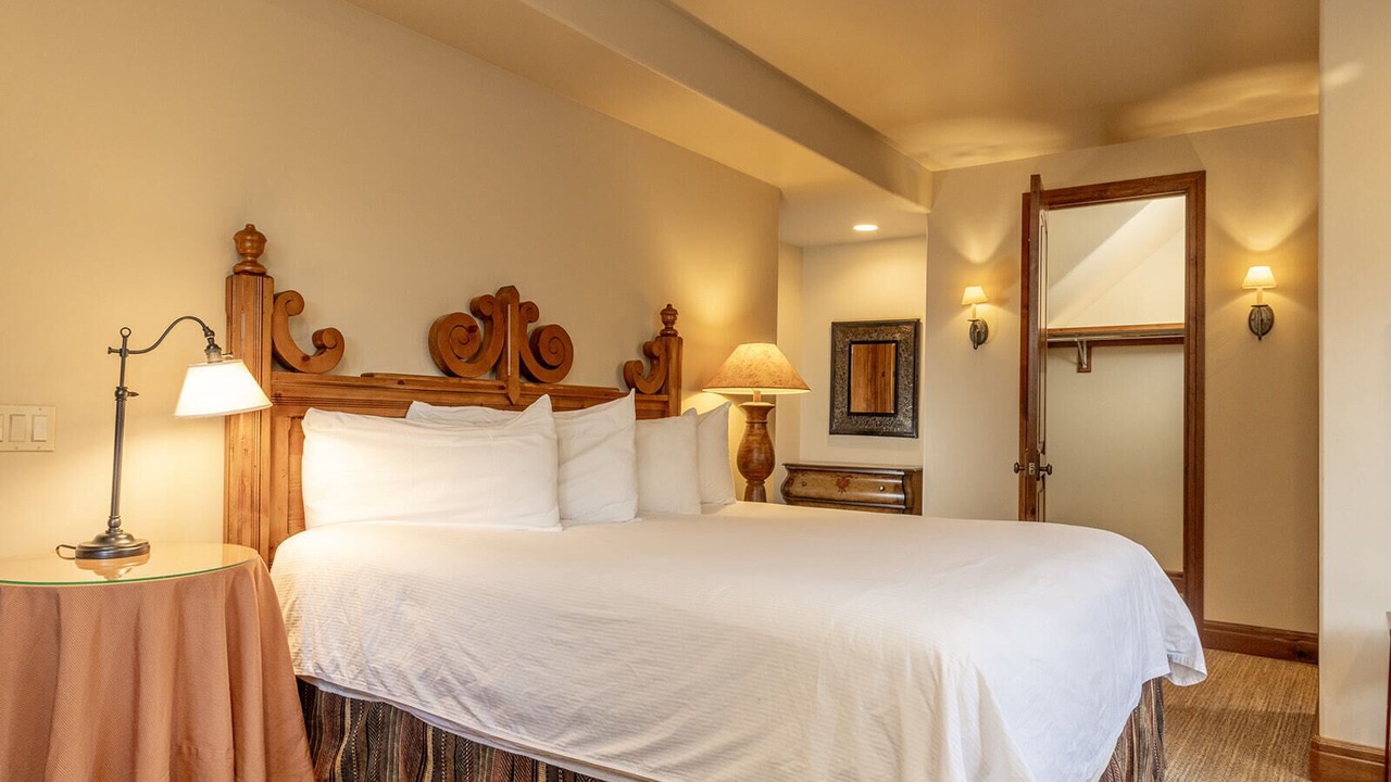 Photo of Bedroom in Warm Springs