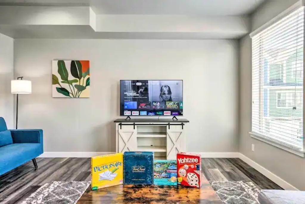 Photo of Livingroom in Layton