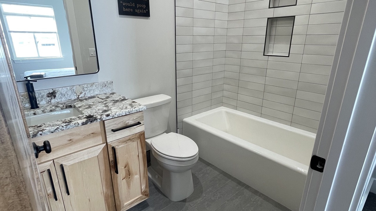 Photo of Bathroom in Island Park
