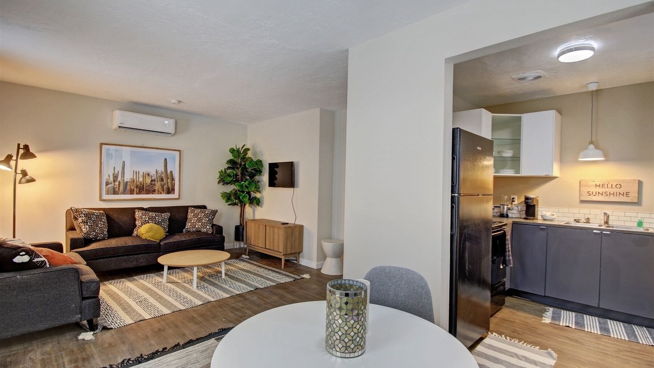 Photo of Livingroom in North End