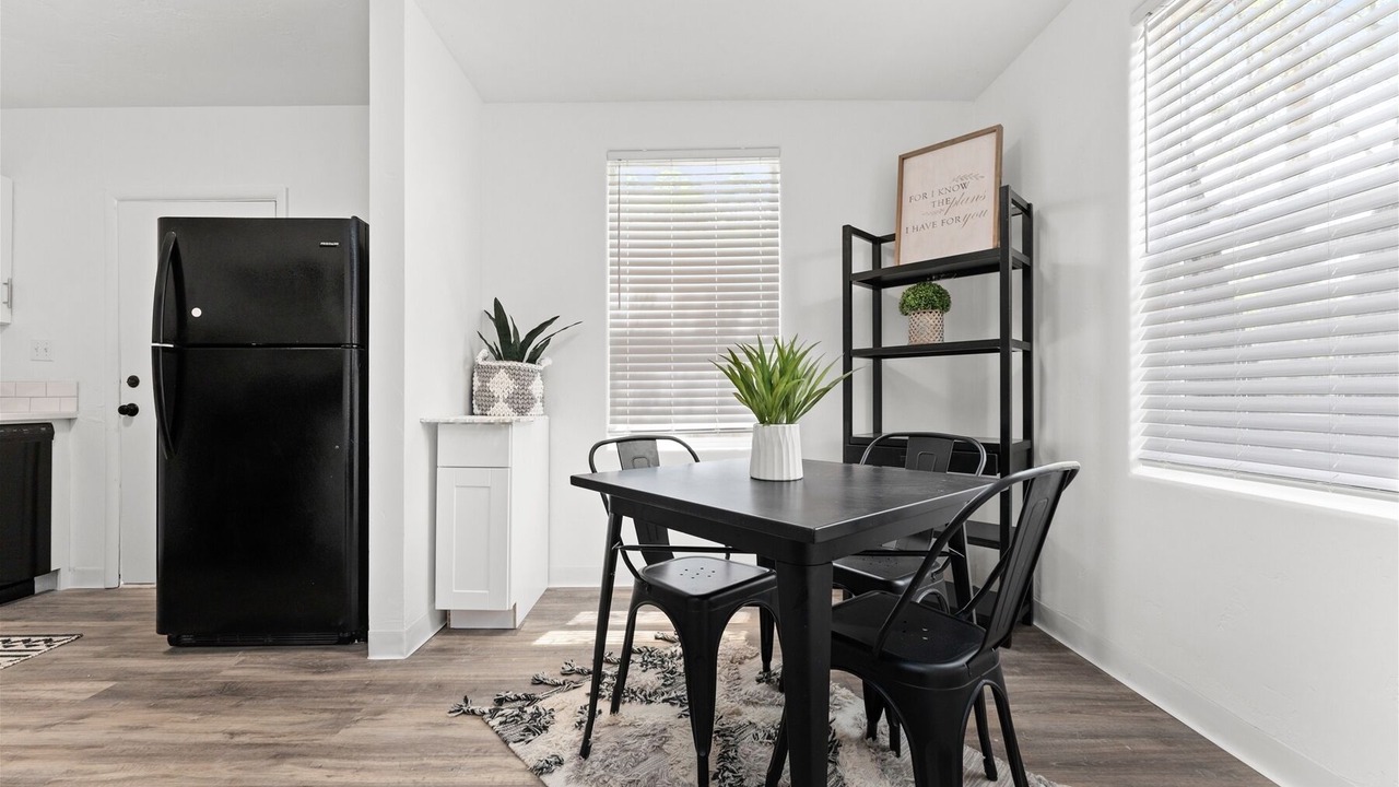 Photo of Livingroom in North End