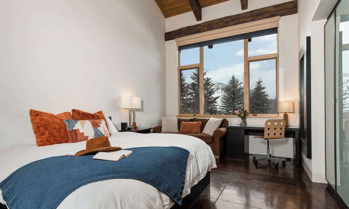 Photo of Bedroom in Twin Creeks