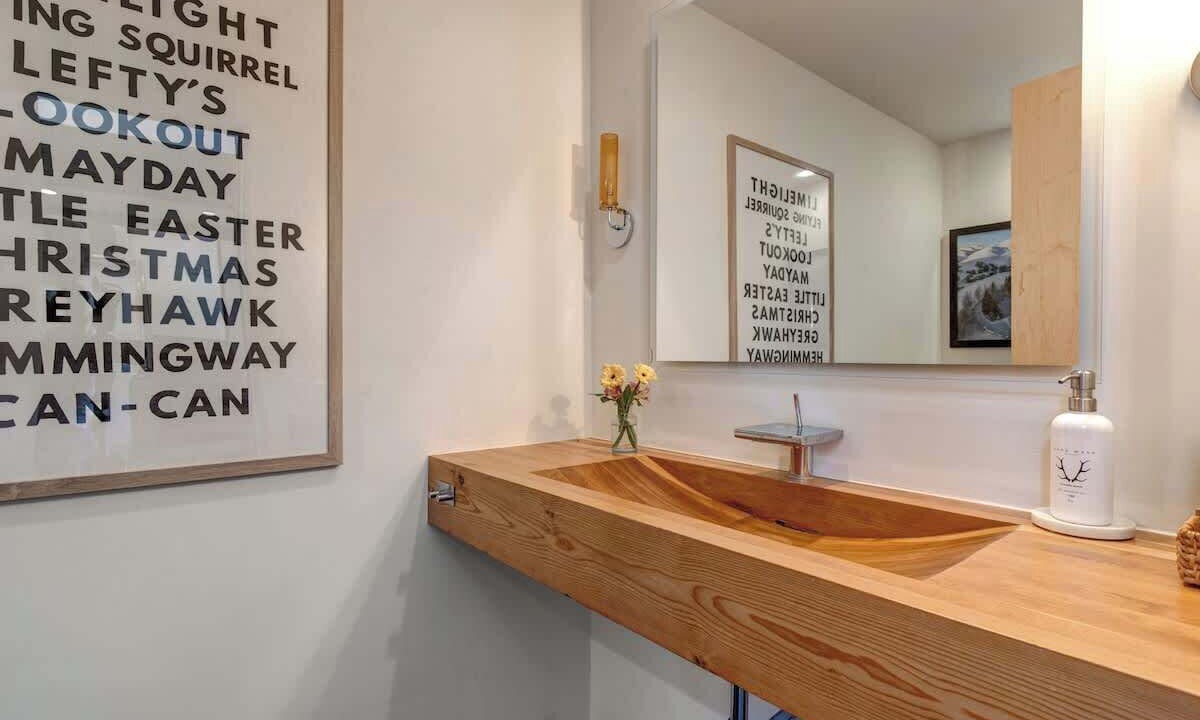 Photo of Bathroom in Twin Creeks
