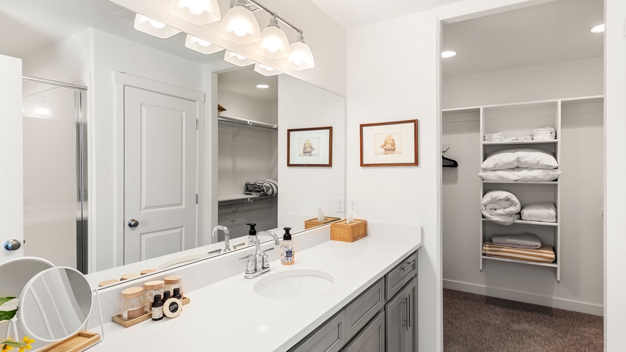 Photo of Bathroom in Garden City