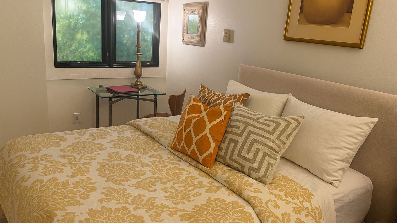 Photo of Bedroom in Warm Springs