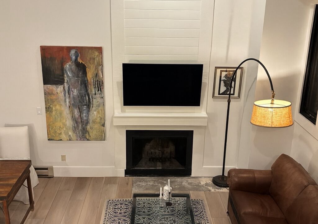 Photo of Bedroom in Warm Springs