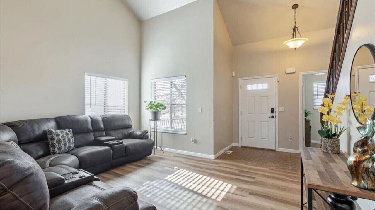 Photo of Livingroom in Clearfield