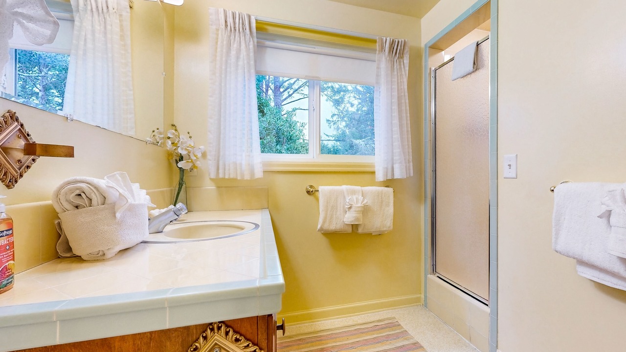 Photo of Bathroom in Klipsan Beach